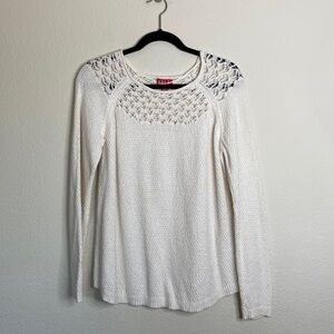 Elle crocheted sweater Sz large ivory
